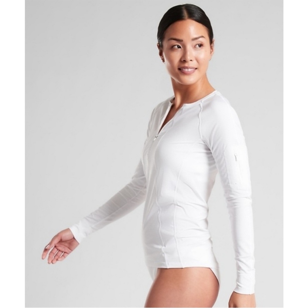 Athleta Pacifica Illume UPF Fitted Top- Size Small Tall